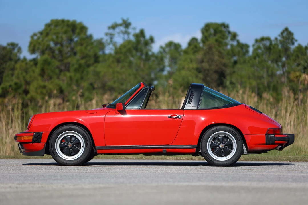 1984 Porsche 911 Carrera 3.2 - Image 13 of 31