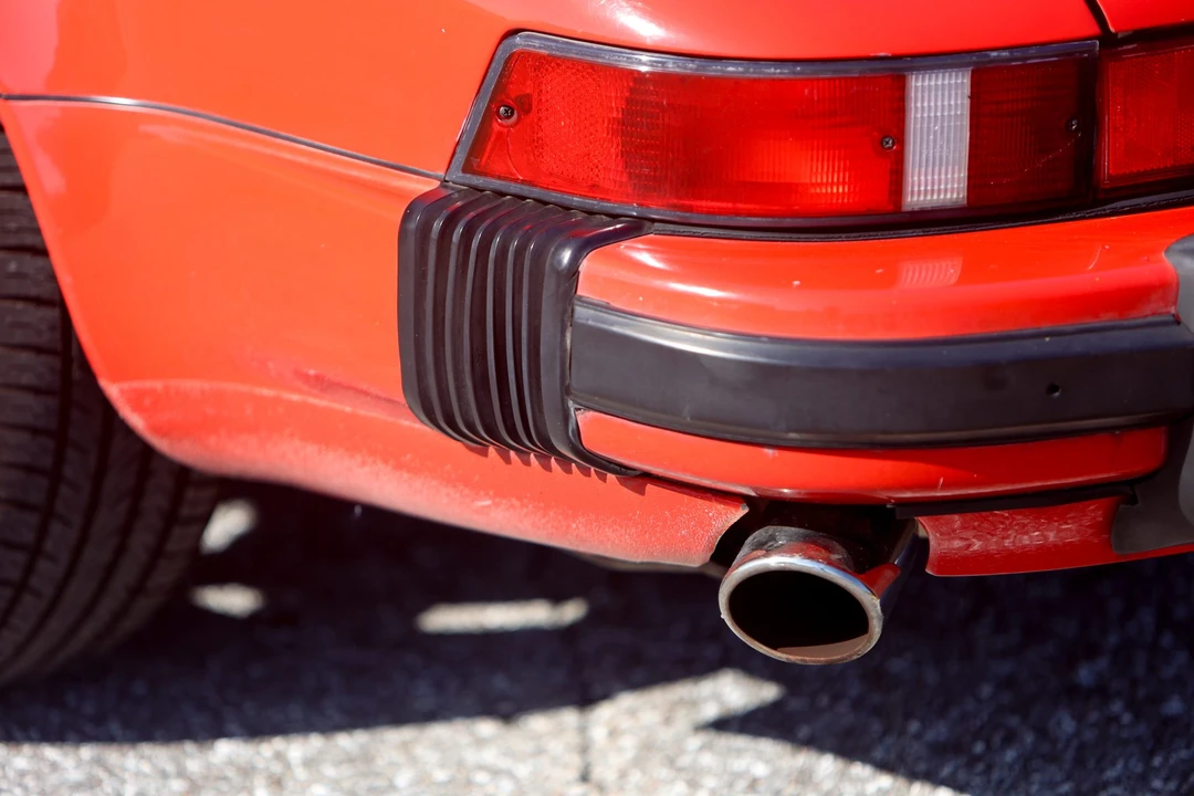 1984 Porsche 911 Carrera 3.2 - Image 27 of 31