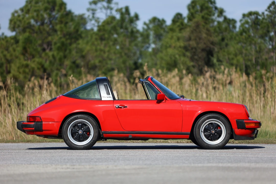 1984 Porsche 911 Carrera 3.2 - Image 9 of 31