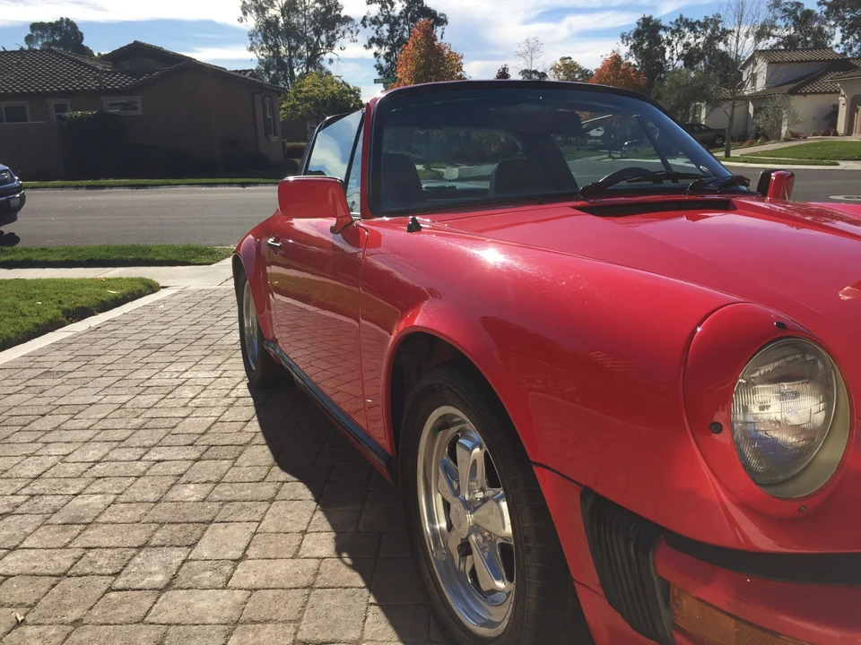 1984 Porsche 911 Carrera 3.2 - Image 27 of 31