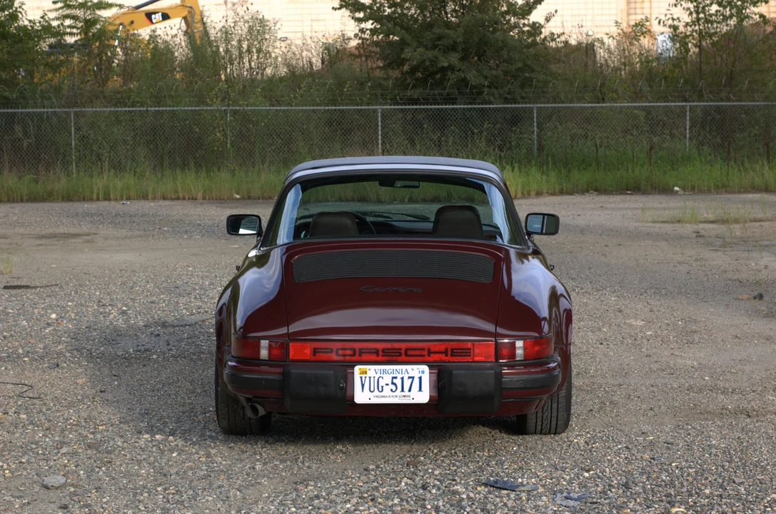 1984 Porsche 911 Carrera 3.2 - Image 12 of 31