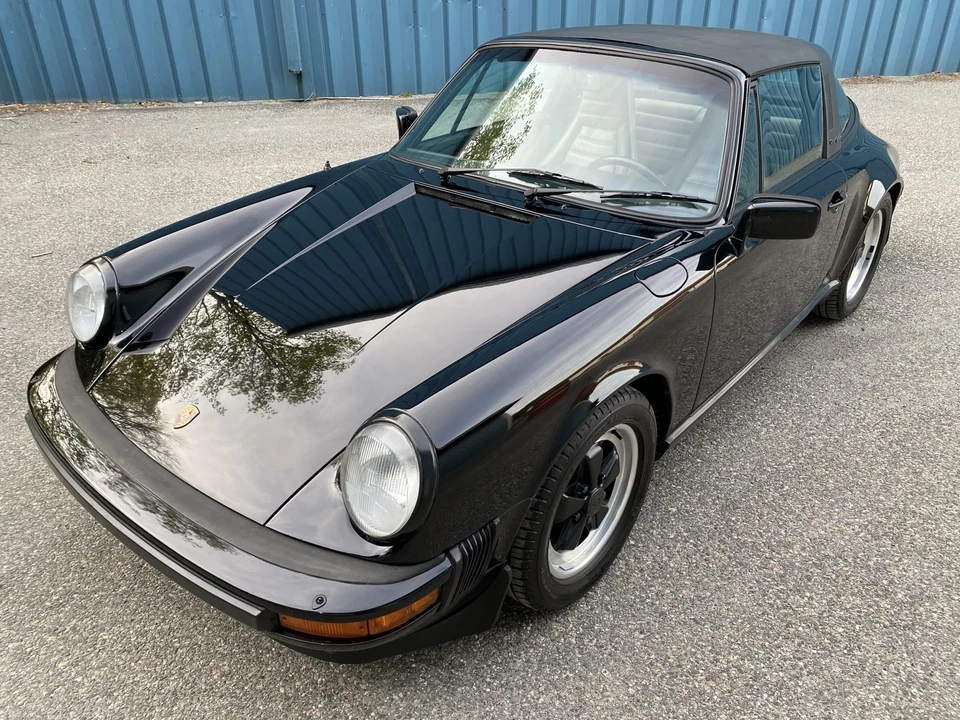 1984 Porsche 911 Carrera 3.2 - Image 9 of 31