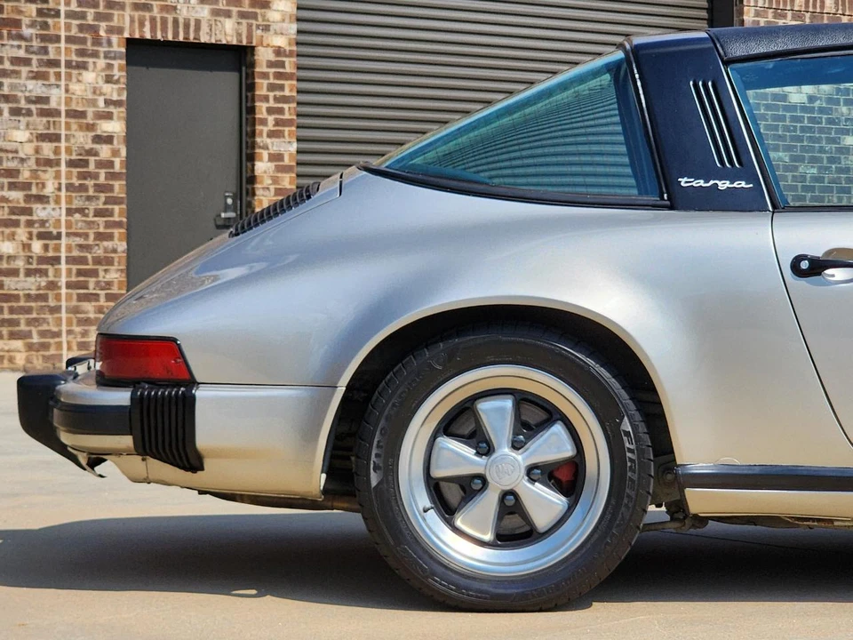 1984 Porsche 911 Carrera 3.2 - Image 11 of 31