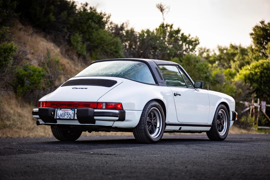 1984 Porsche 911 Carrera 3.2 - Image 27 of 31