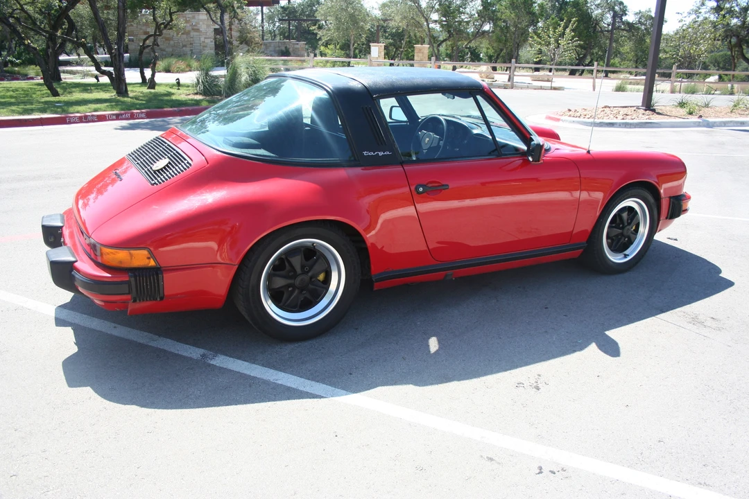 1984 Porsche 911 Carrera 3.2 - Image 13 of 31
