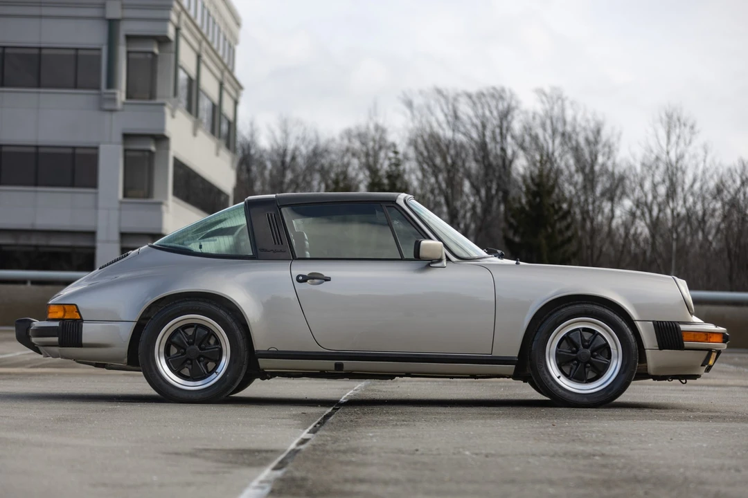 1984 Porsche 911 Carrera 3.2 - Image 29 of 31