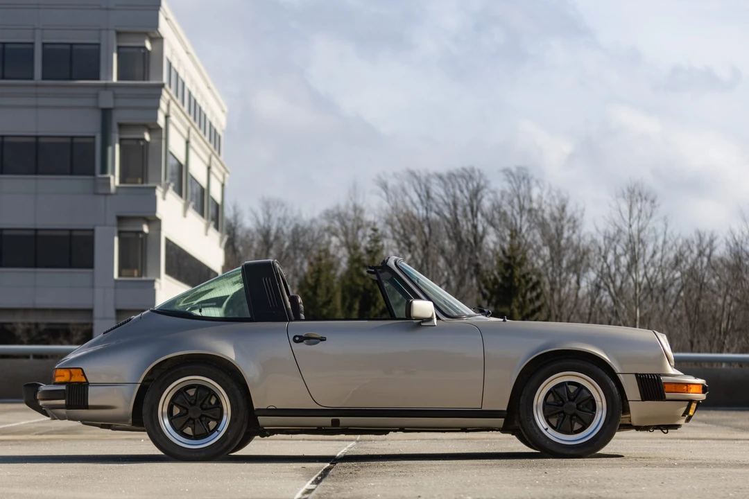 1984 Porsche 911 Carrera 3.2 - Image 15 of 31