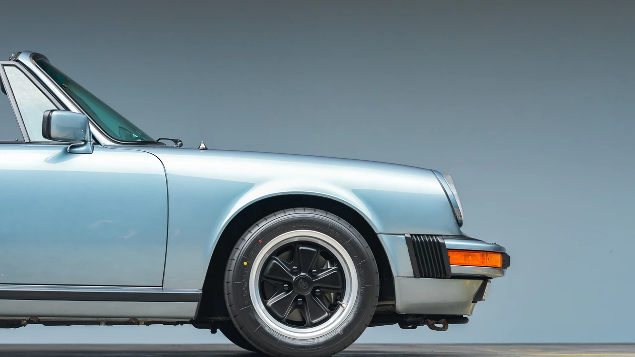 1984 Porsche 911 Carrera 3.2 - Image 27 of 31