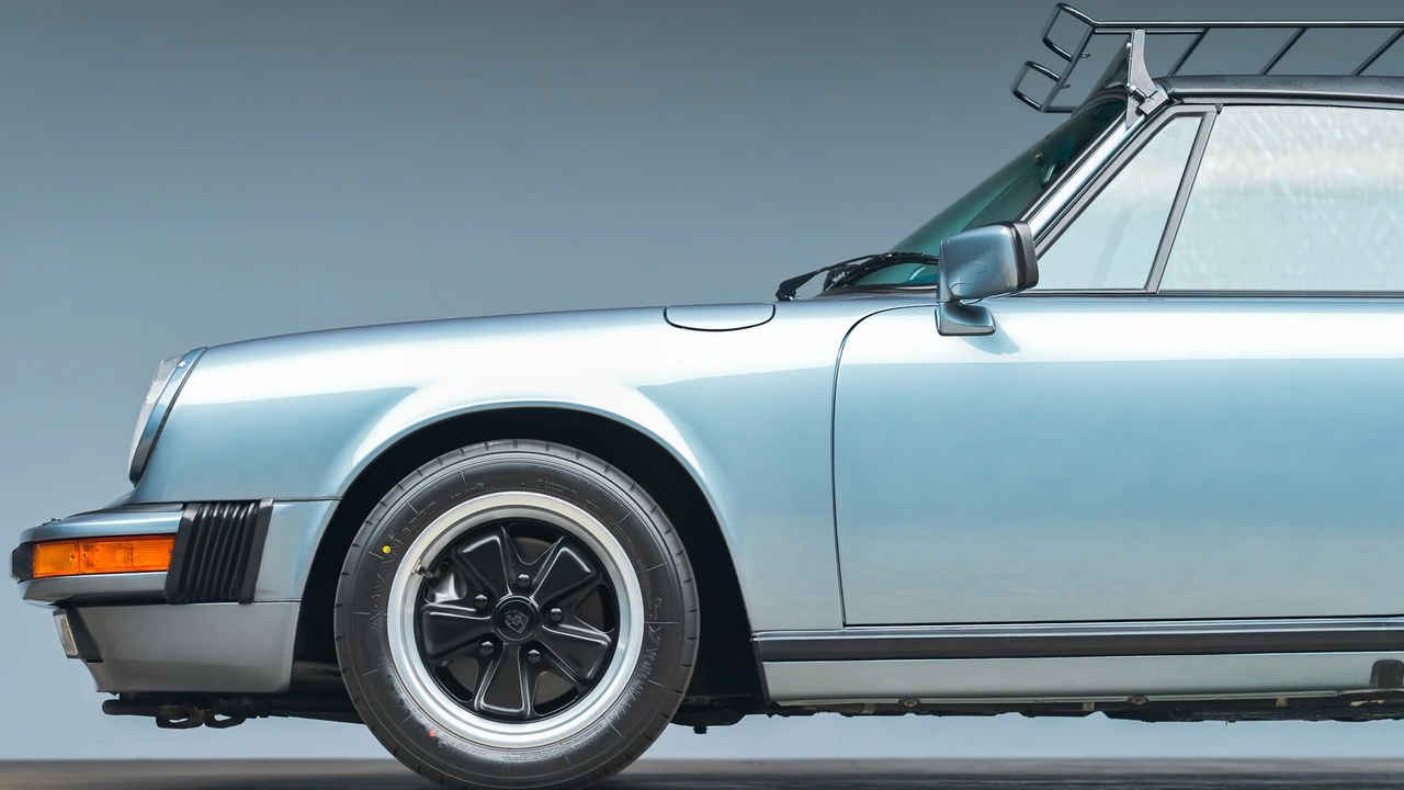 1984 Porsche 911 Carrera 3.2 - Image 28 of 31