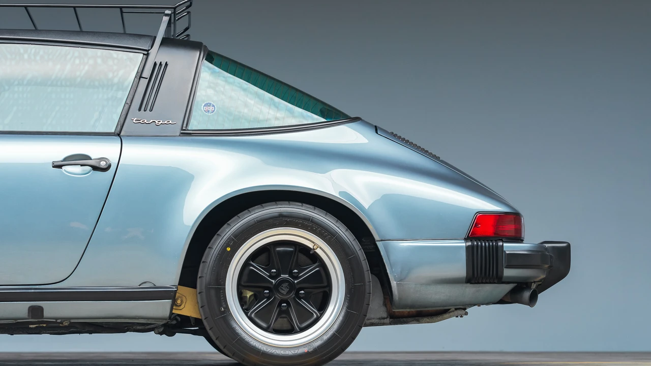 1984 Porsche 911 Carrera 3.2 - Image 29 of 31