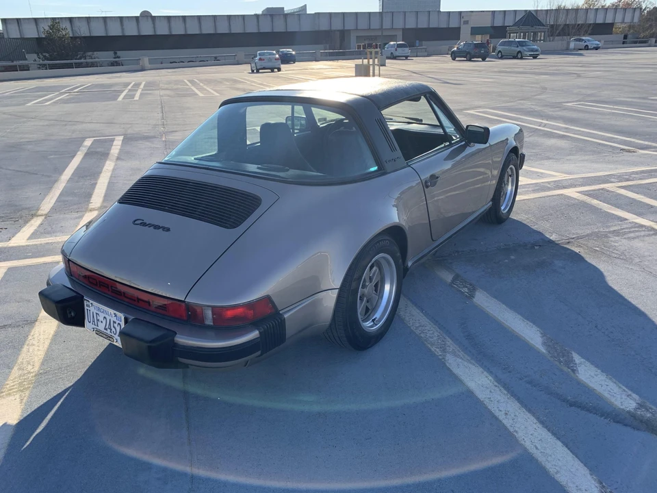 1984 Porsche 911 Carrera 3.2 - Image 27 of 31