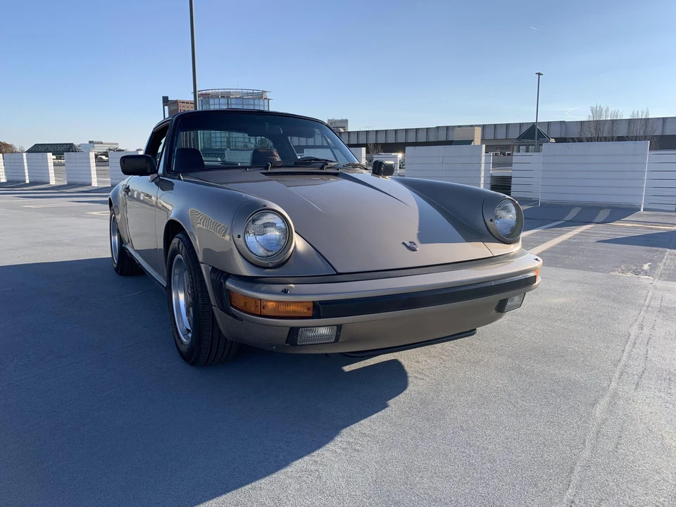 1984 Porsche 911 Carrera 3.2 - Image 14 of 31