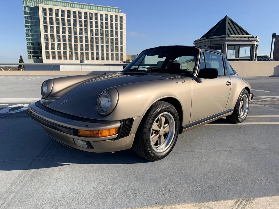 1984 Porsche 911 Carrera 3.2 - Image 3 of 31