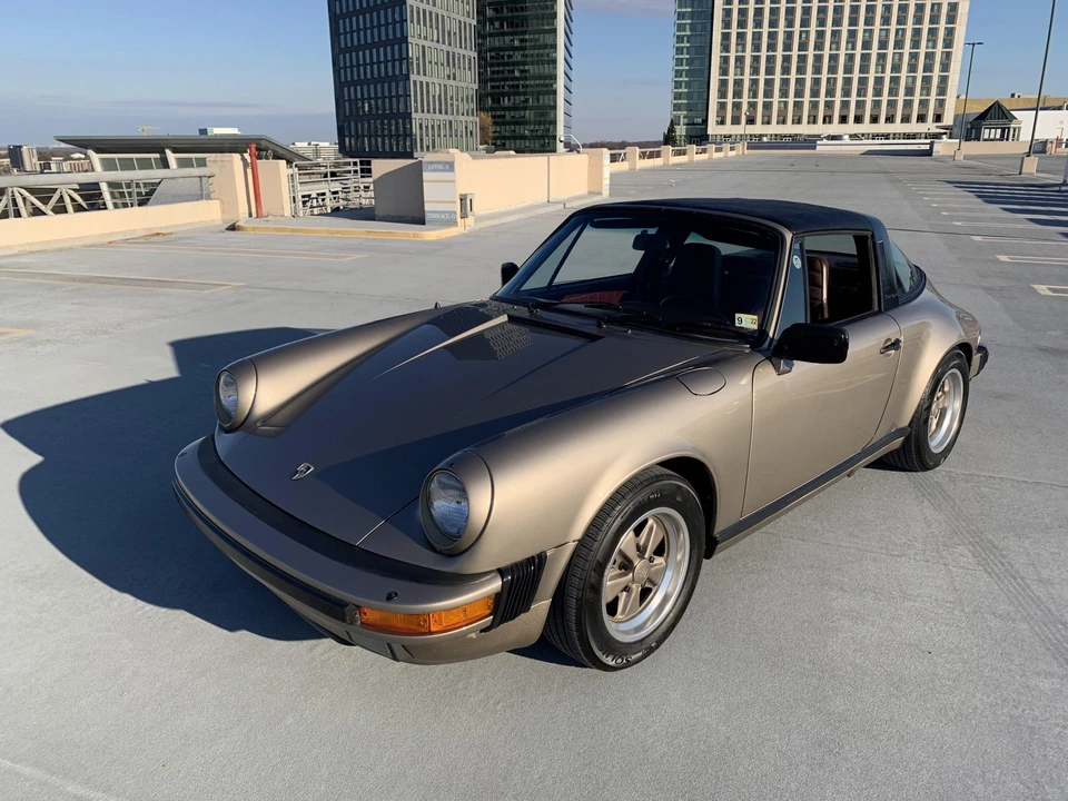 1984 Porsche 911 Carrera 3.2 - Image 5 of 31
