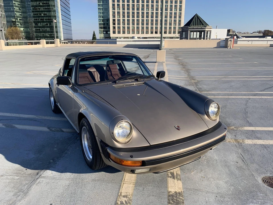 1984 Porsche 911 Carrera 3.2 - Image 17 of 31