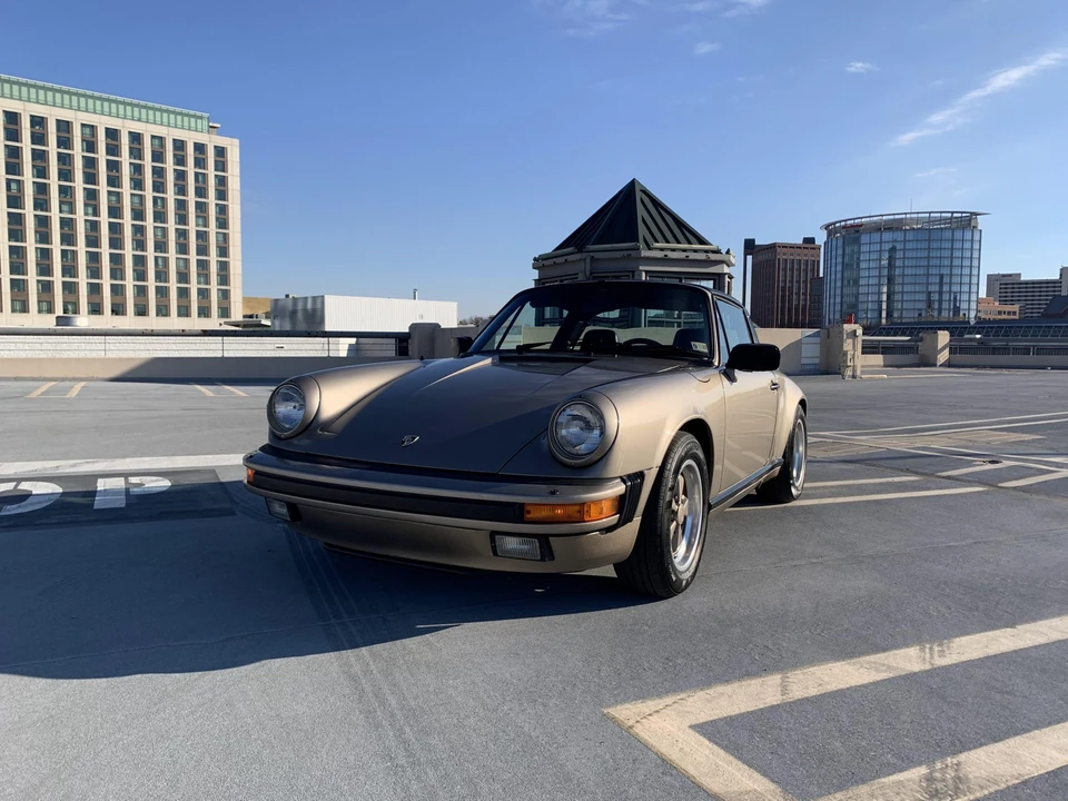 1984 Porsche 911 Carrera 3.2 - Image 6 of 31