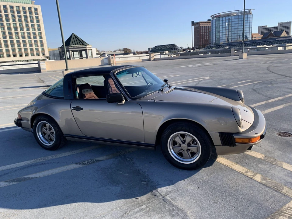 1984 Porsche 911 Carrera 3.2 - Image 21 of 31