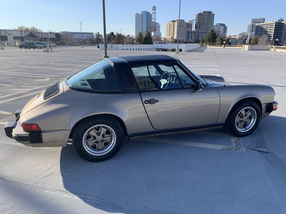 1984 Porsche 911 Carrera 3.2 - Image 23 of 31