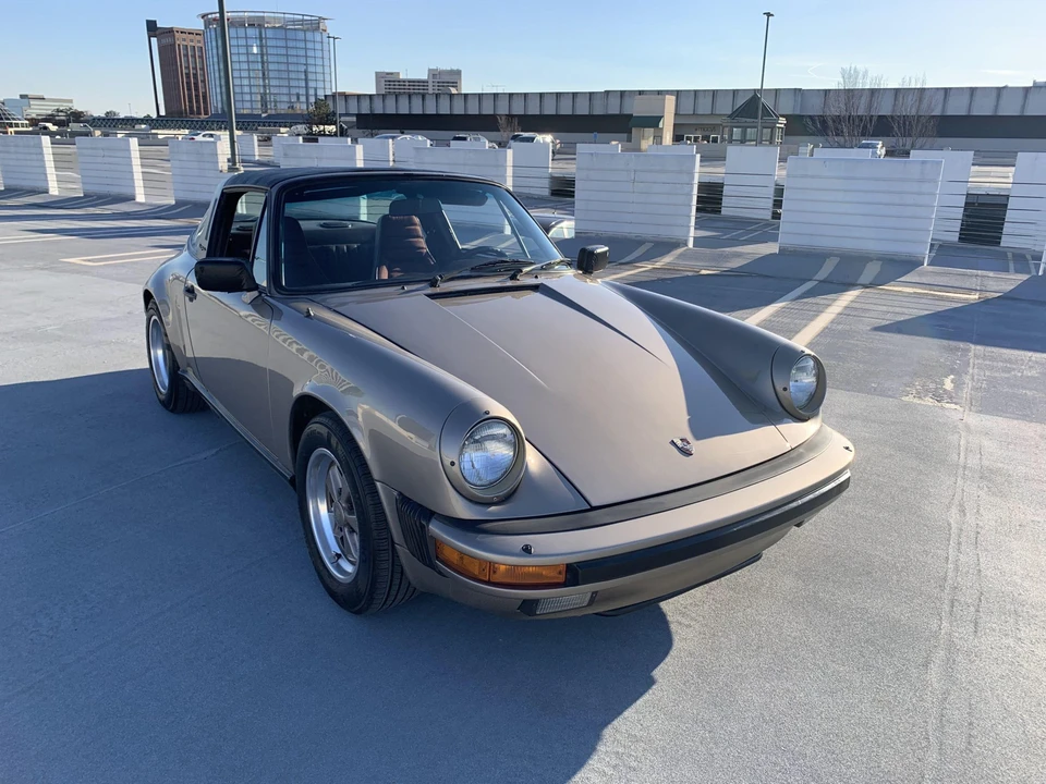 1984 Porsche 911 Carrera 3.2 - Image 16 of 31