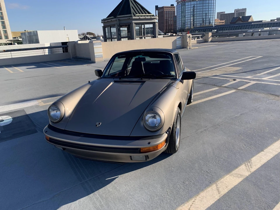 1984 Porsche 911 Carrera 3.2 - Image 9 of 31