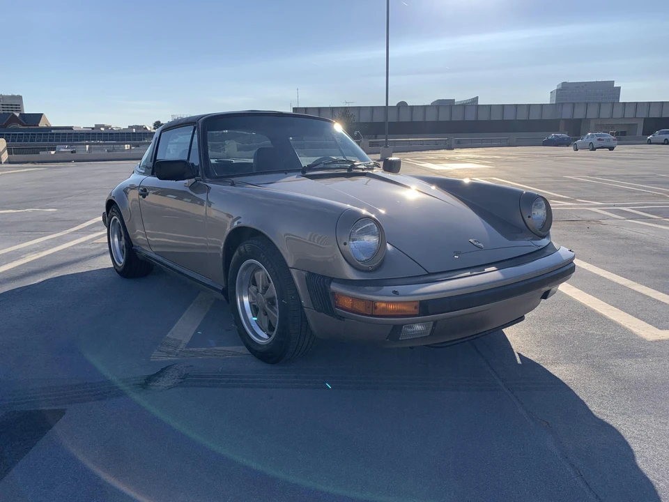 1984 Porsche 911 Carrera 3.2 - Image 18 of 31