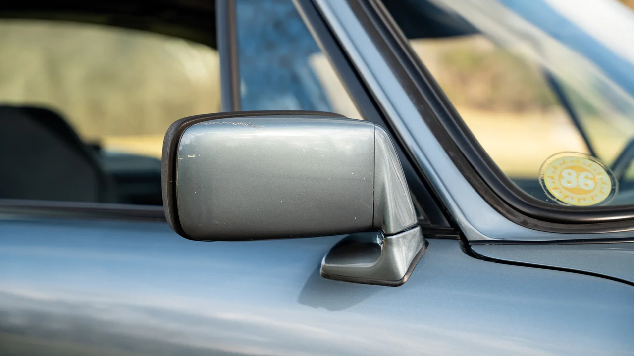 1984 Porsche 911 Carrera 3.2 - Image 12 of 31