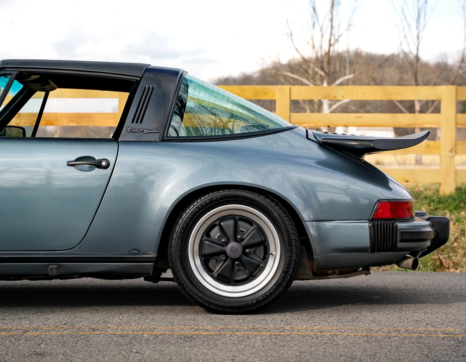 1984 Porsche 911 Carrera 3.2 - Image 23 of 31