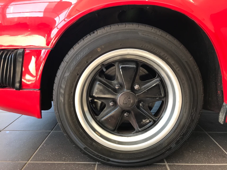 1984 Porsche 911 Carrera 3.2 - Image 22 of 31