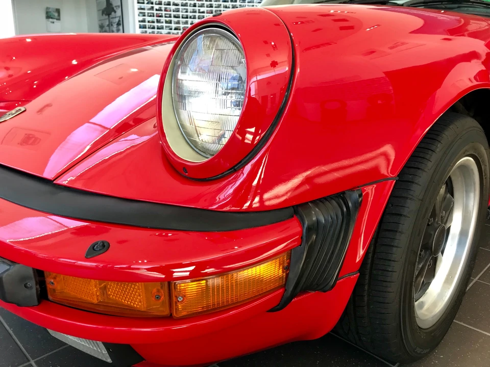 1984 Porsche 911 Carrera 3.2 - Image 17 of 31