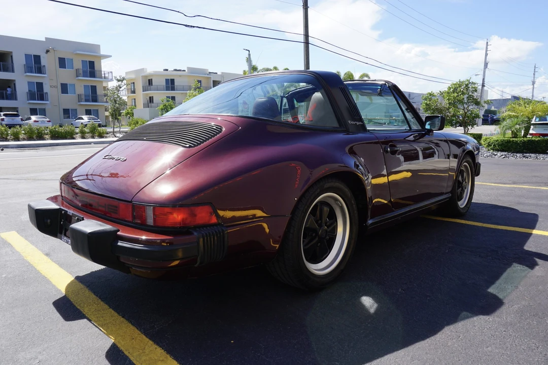 1984 Porsche 911 Carrera 3.2 - Image 13 of 31