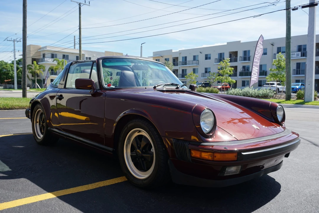 1984 Porsche 911 Carrera 3.2 - Image 15 of 31