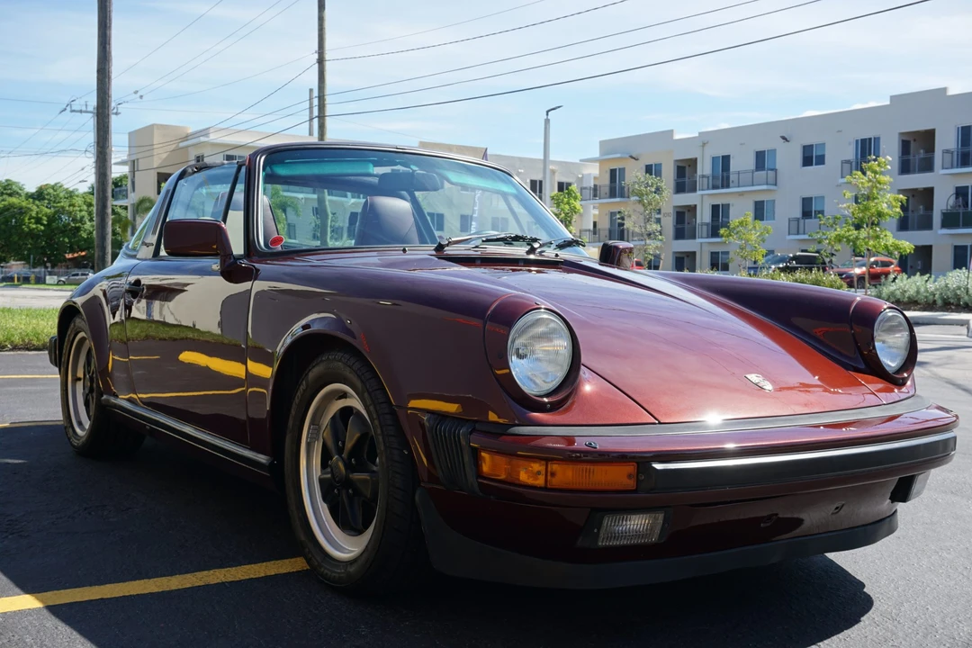 1984 Porsche 911 Carrera 3.2 - Image 16 of 31