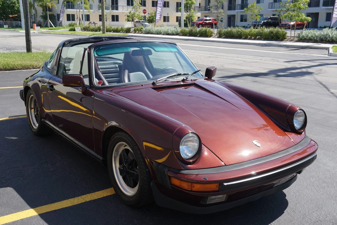 1984 Porsche 911 Carrera 3.2 - Image 17 of 31