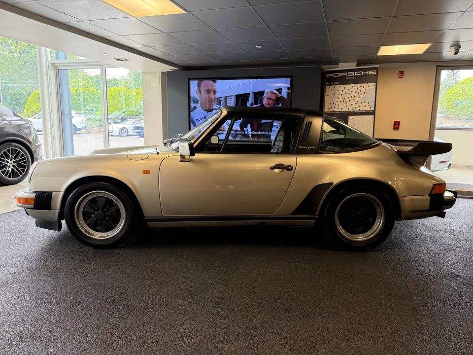 1984 Porsche 911 Carrera 3.2 - Image 2 of 5