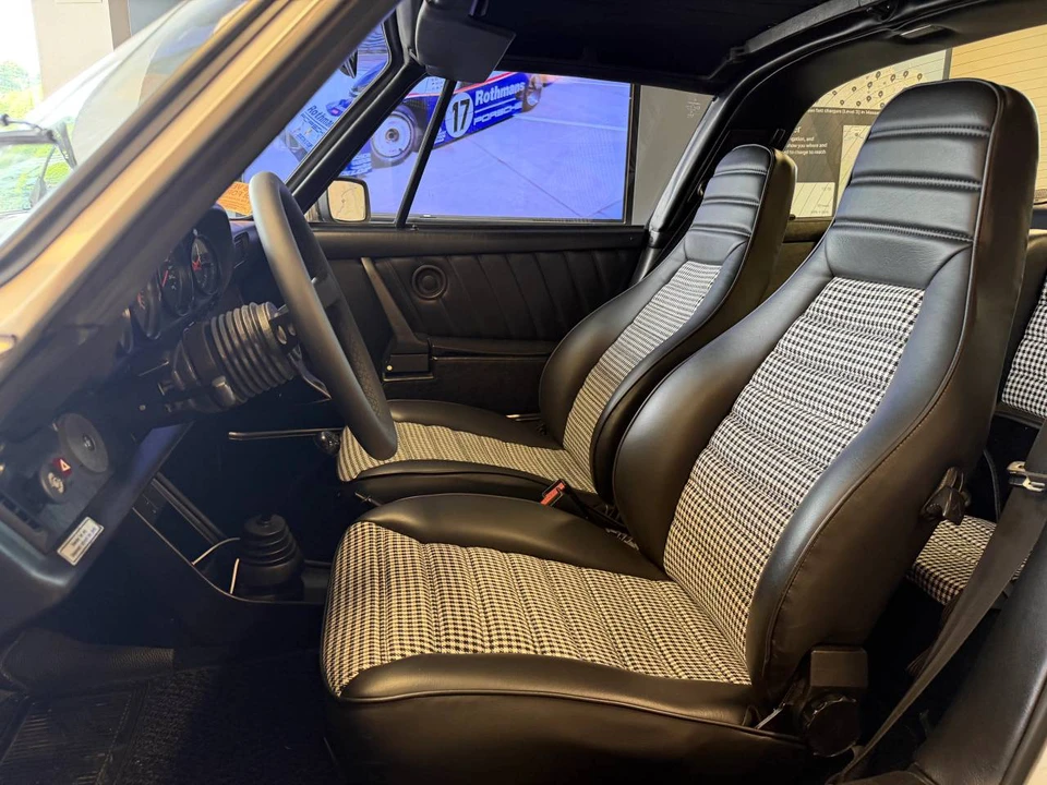 1984 Porsche 911 Carrera 3.2 - Image 5 of 5