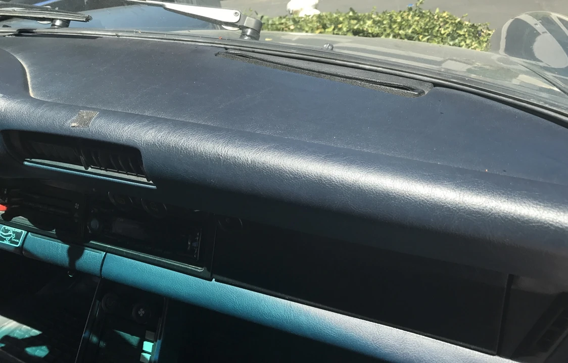 1984 Porsche 911 Carrera 3.2 - Image 24 of 31