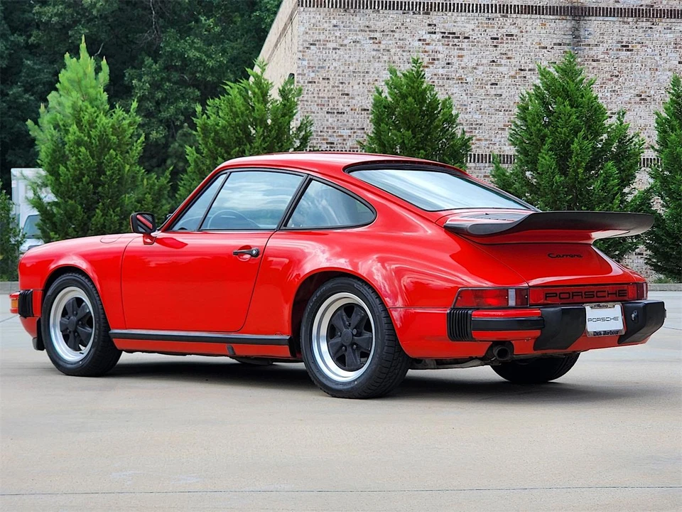 1984 Porsche 911 Carrera 3.2 - Image 11 of 31