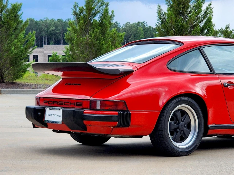 1984 Porsche 911 Carrera 3.2 - Image 16 of 31