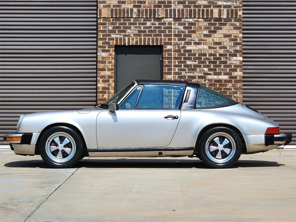 1984 Porsche 911 Carrera 3.2 - Image 2 of 31