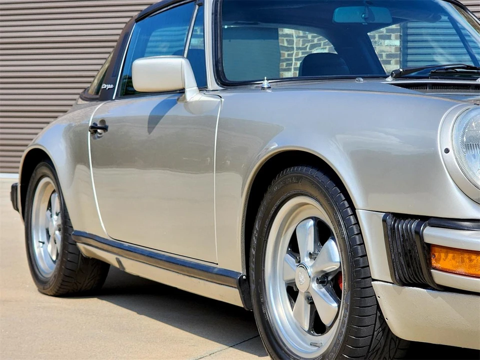 1984 Porsche 911 Carrera 3.2 - Image 16 of 31