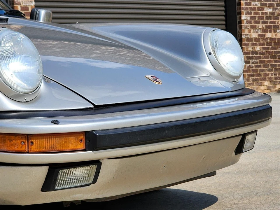 1984 Porsche 911 Carrera 3.2 - Image 17 of 31