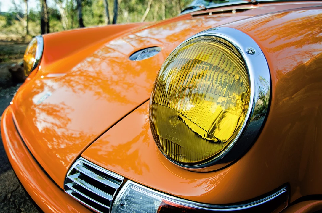 1984 Porsche 911 Carrera 3.2 - Image 13 of 31