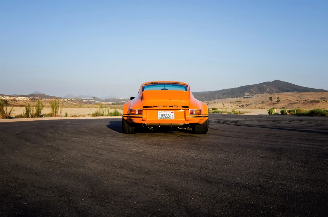 1984 Porsche 911 Carrera 3.2 - Image 25 of 31