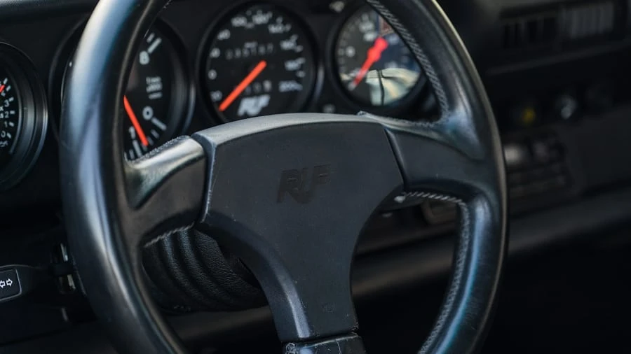 1984 Porsche 911 Carrera 3.2 - Image 11 of 20