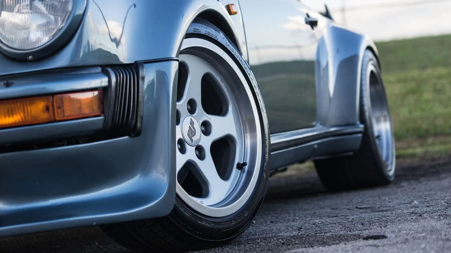 1984 Porsche 911 Carrera 3.2 - Image 16 of 20