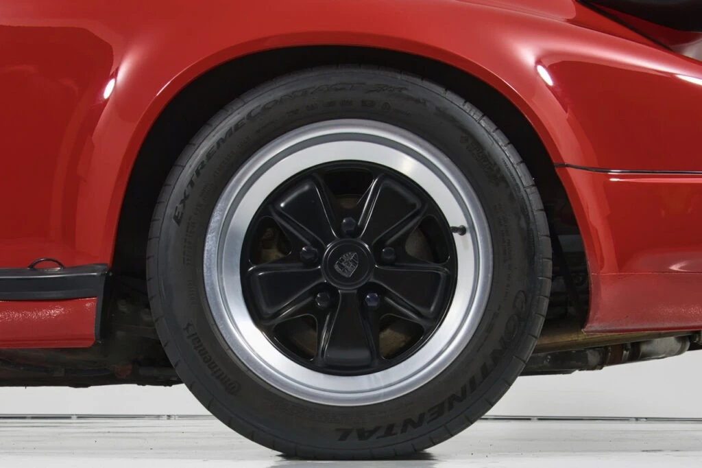 1984 Porsche 911 Carrera 3.2 - Image 10 of 31
