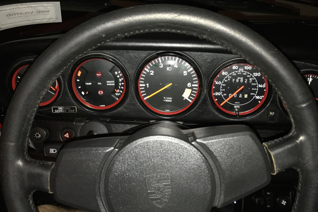 1984 Porsche 911 Carrera 3.2 - Image 17 of 18