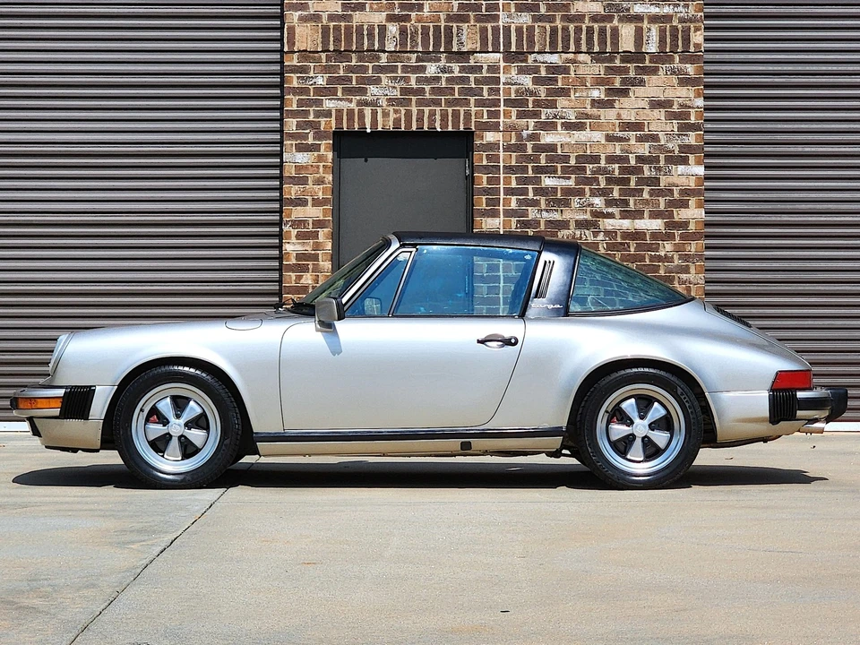 1984 Porsche 911 Carrera 3.2 - Image 2 of 31