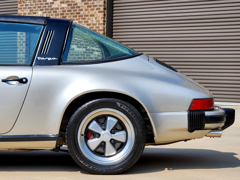 1984 Porsche 911 Carrera 3.2 - Image 6 of 31