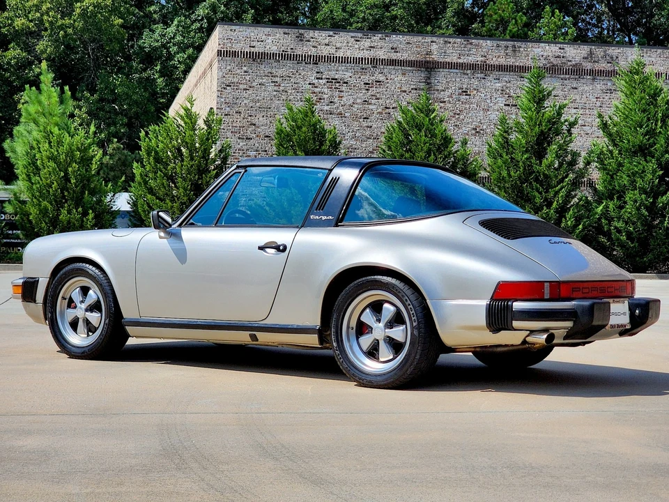 1984 Porsche 911 Carrera 3.2 - Image 7 of 31